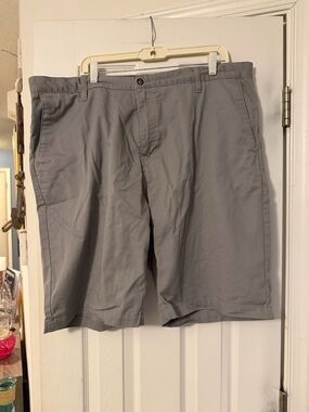 Volcom Men's Light Gray Flat Front Shorts